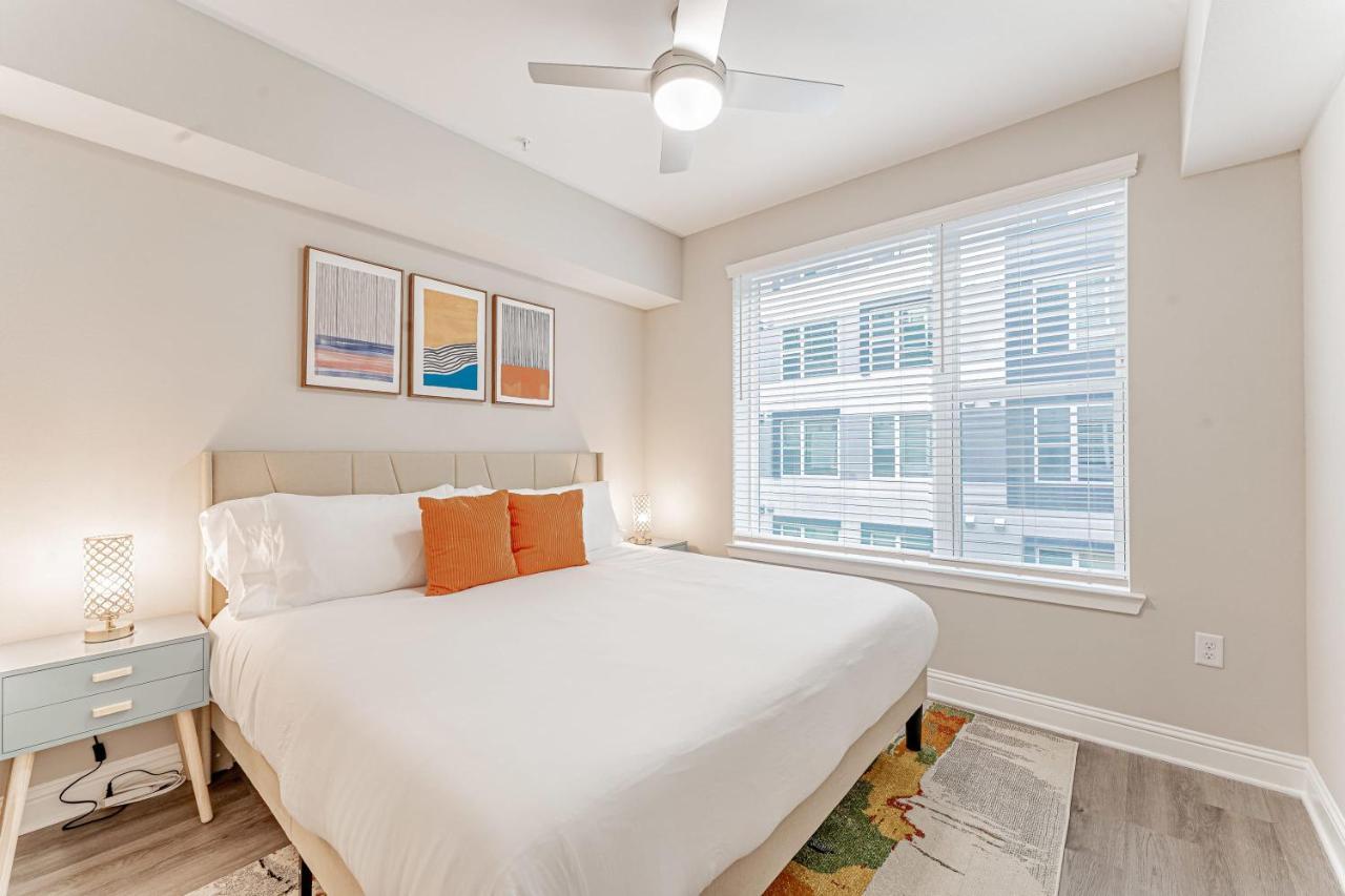 Apartamento Upscale Modern Apts - Free Parking, Fast Wifi, Courtyard Austin Exterior foto