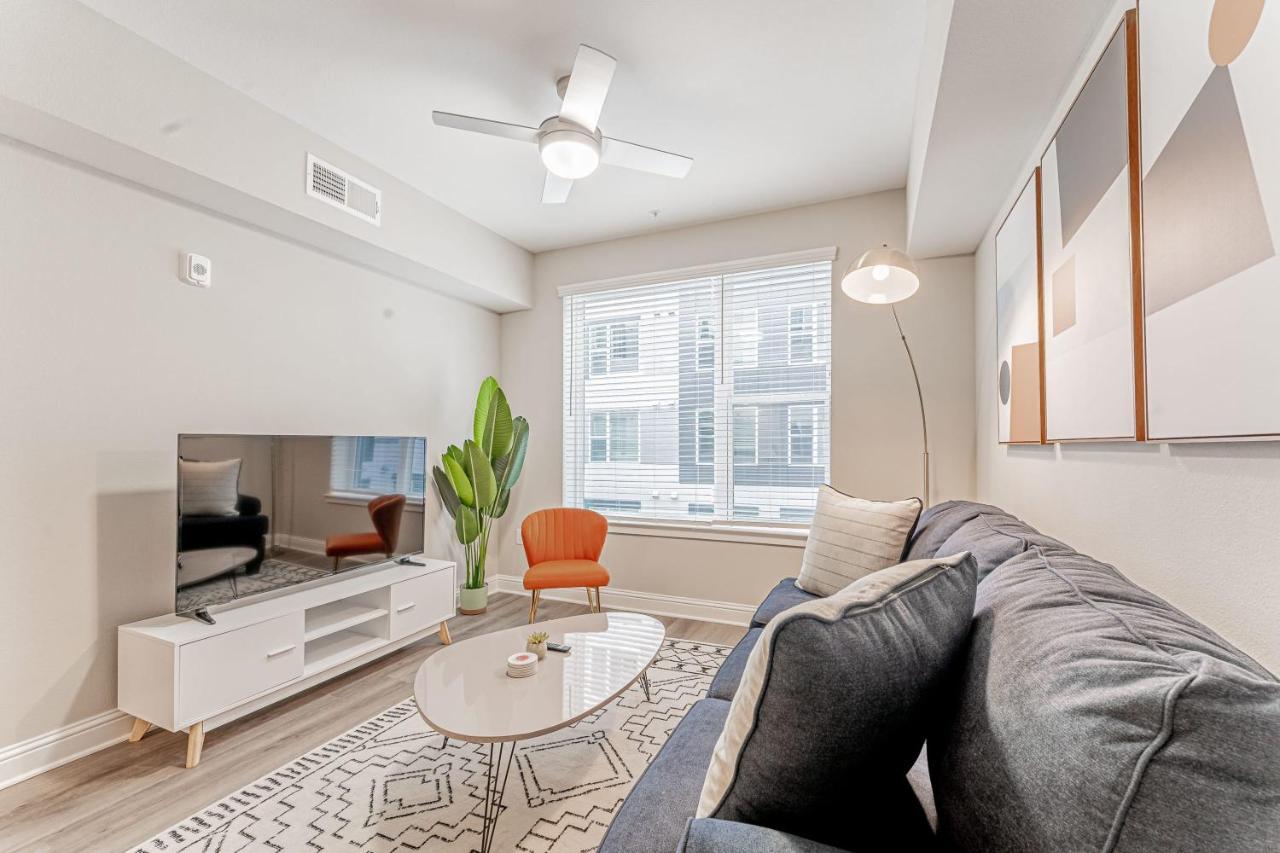 Apartamento Upscale Modern Apts - Free Parking, Fast Wifi, Courtyard Austin Exterior foto