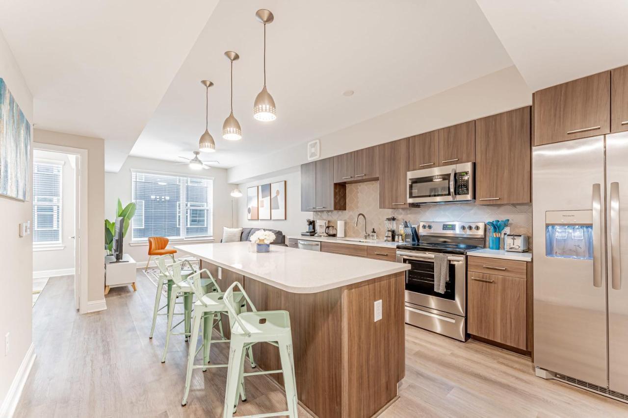 Apartamento Upscale Modern Apts - Free Parking, Fast Wifi, Courtyard Austin Exterior foto