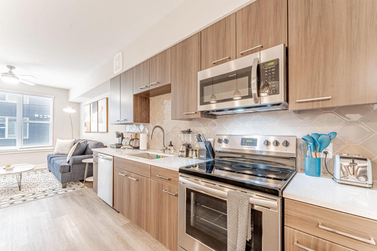 Apartamento Upscale Modern Apts - Free Parking, Fast Wifi, Courtyard Austin Exterior foto