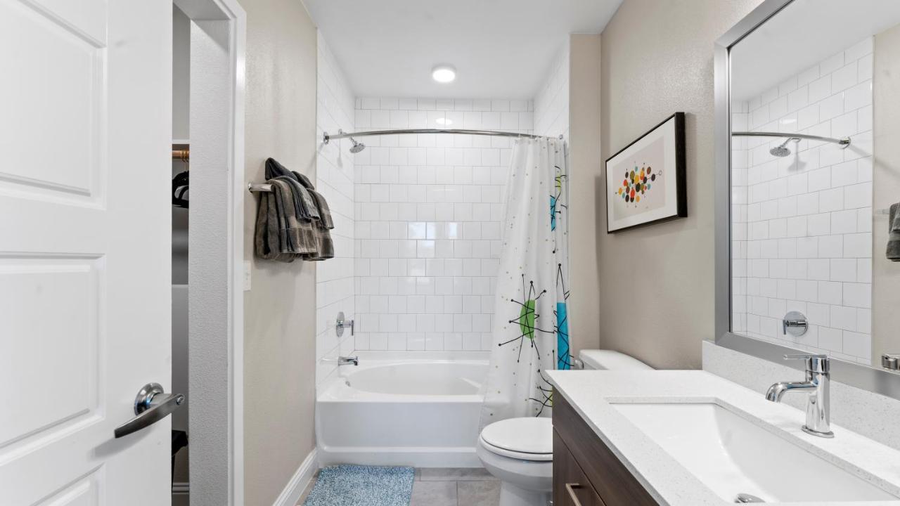Apartamento Upscale Modern Apts - Free Parking, Fast Wifi, Courtyard Austin Exterior foto