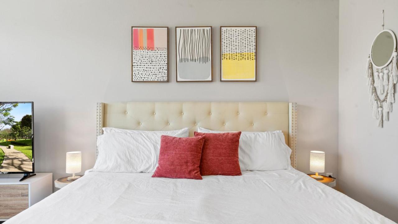Apartamento Upscale Modern Apts - Free Parking, Fast Wifi, Courtyard Austin Exterior foto